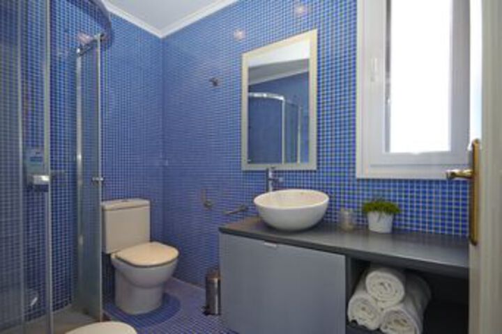 Room 2 of 14