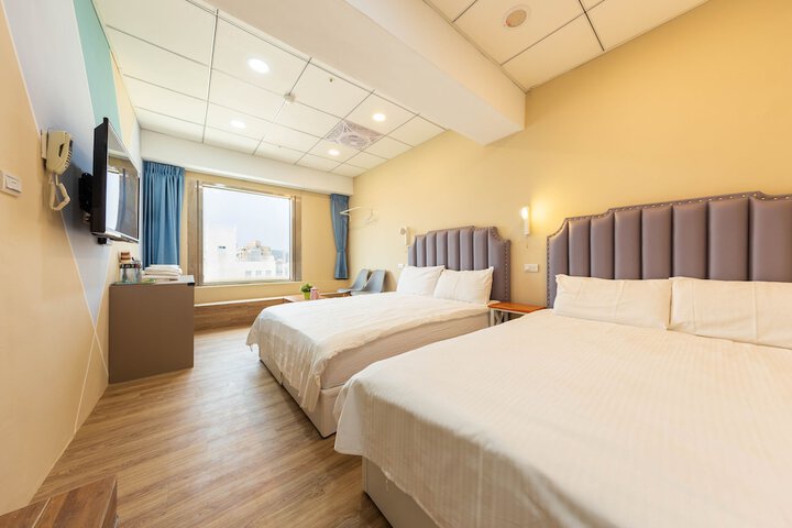 Room 6 of 31