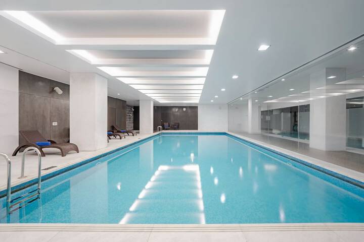 Hotel with Pool