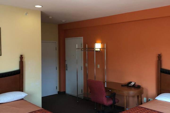 Room 13 of 43