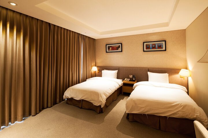Room 20 of 110