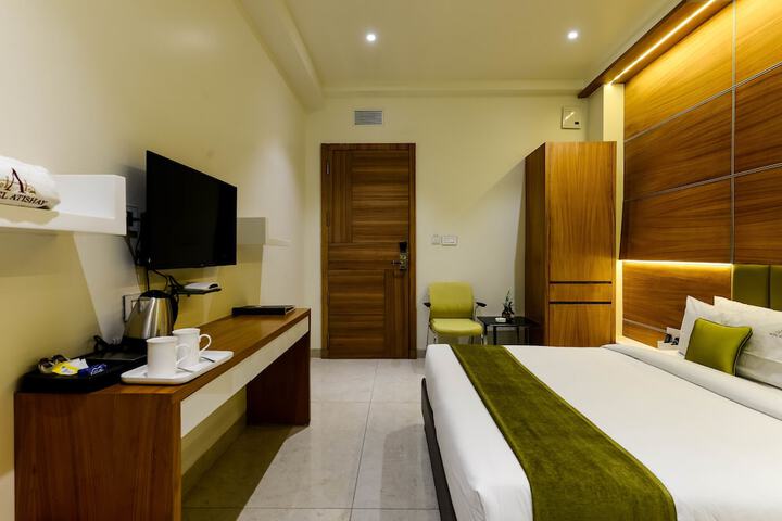Room 25 of 85