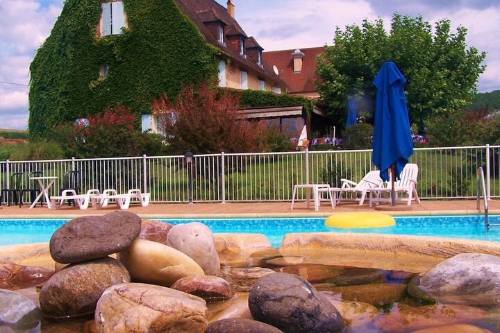 Pools & Facilities