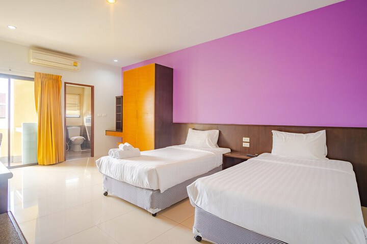 Room 12 of 53