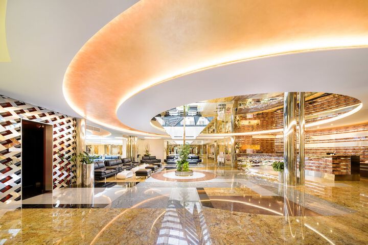 Guest Lobby