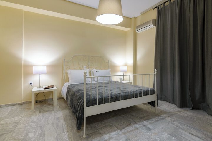 Room 46 of 100