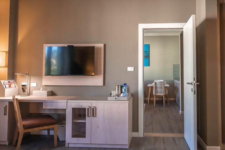 Room 20 of 76