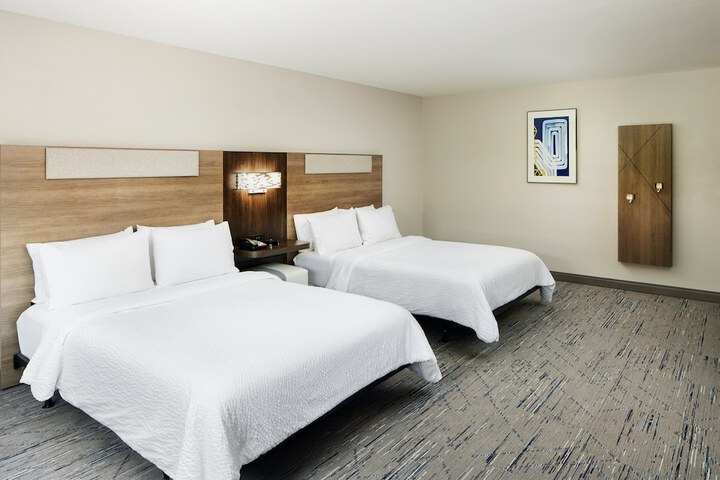 1 King Bed Suite (3 of 17)