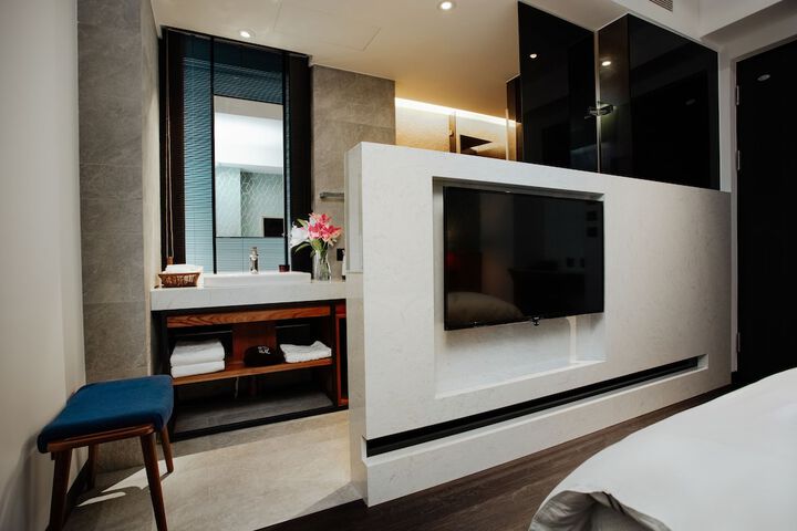 Room 41 of 68