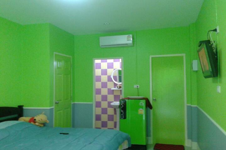 Room 2 of 5