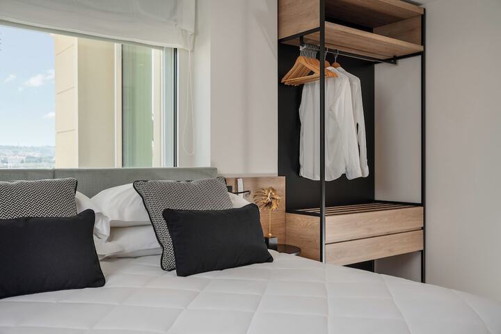 Room 35 of 180