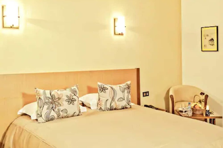 Room 3 of 22
