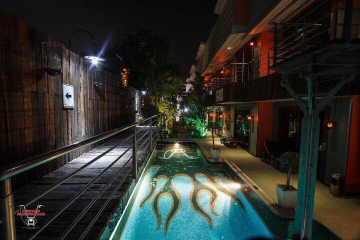 Hotel with Pool