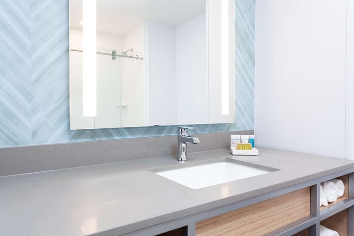 Bathroom shower