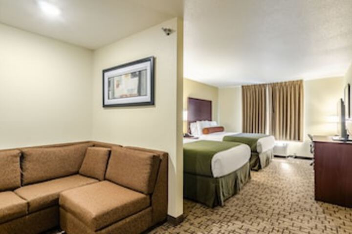 Room 19 of 108