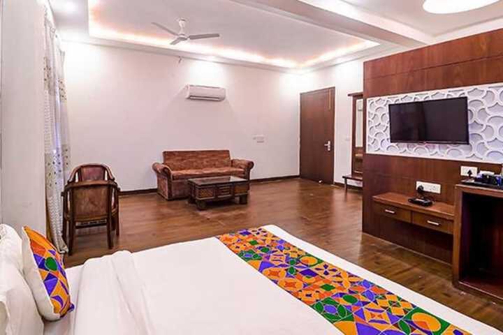 Room 20 of 33