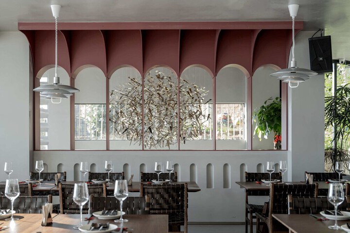 Dining 136 of 182