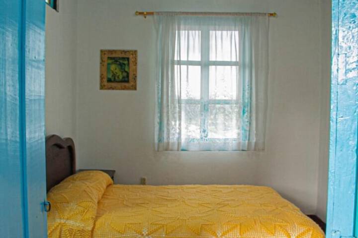Room 18 of 33