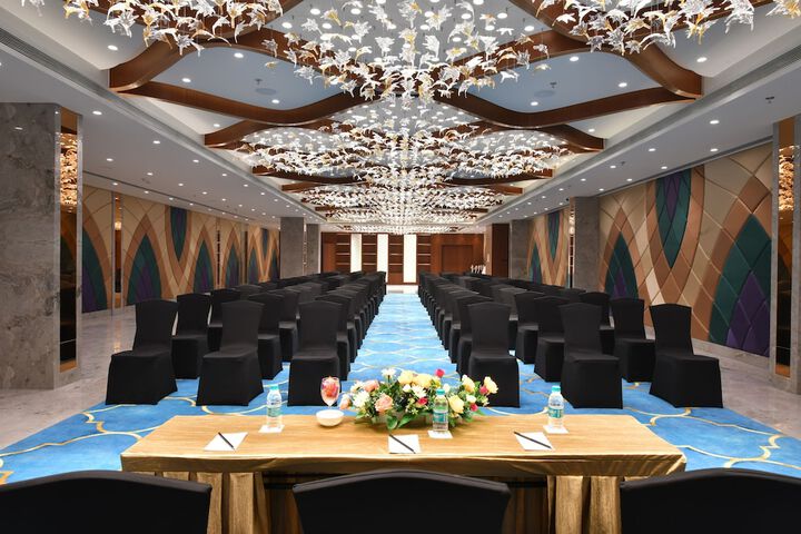 Ballroom/Hall 45 of 61