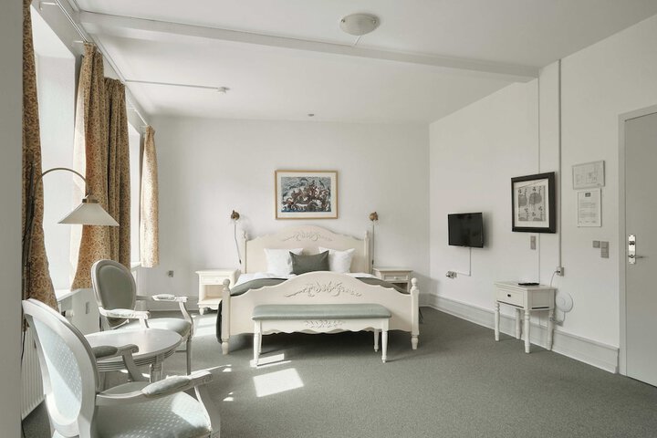 Room 125 of 214