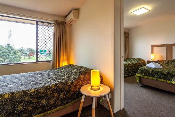 Room 2 of 25