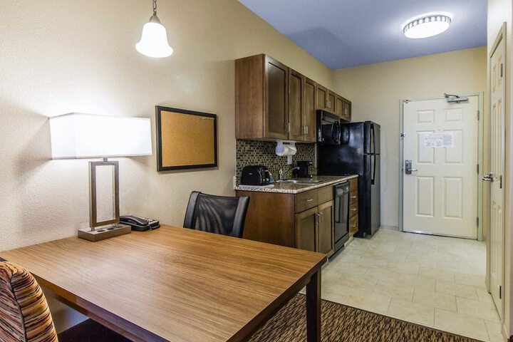 Room 6 of 26