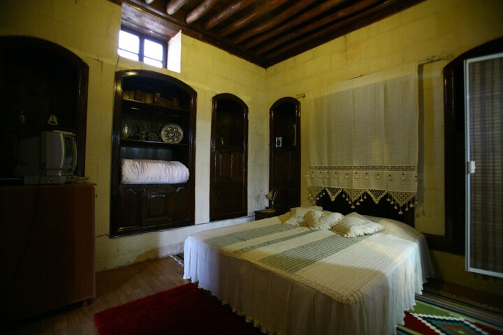 Room 30 of 43
