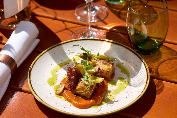Dining 67 of 91