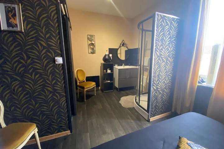 Room 7 of 39