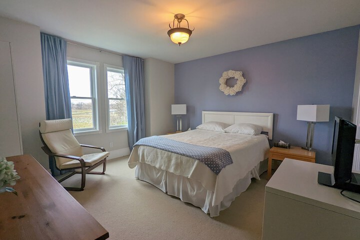 Room 4 of 24