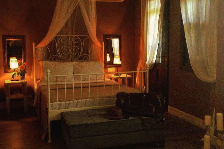 Room 5 of 40