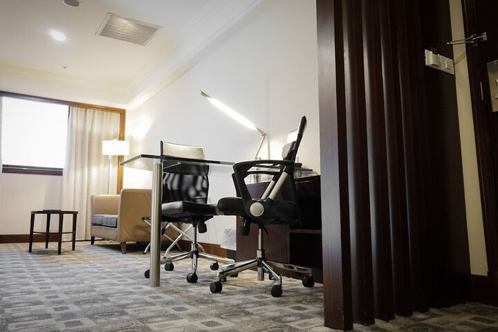 Room 56 of 122