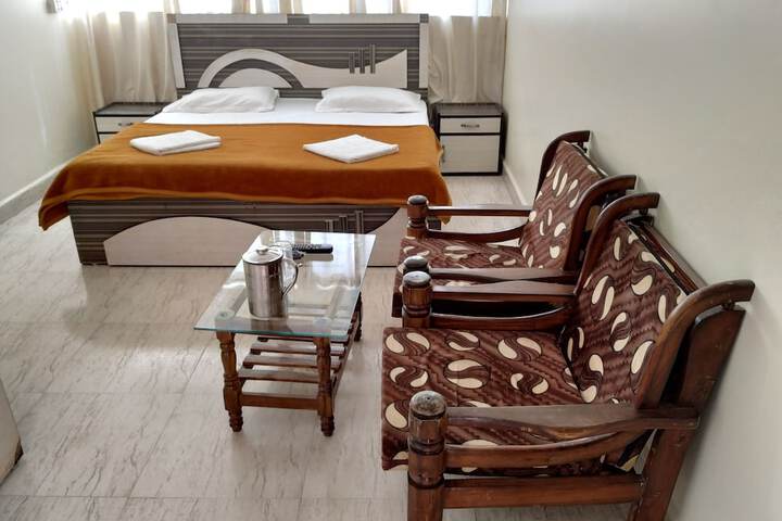 Room 35 of 72