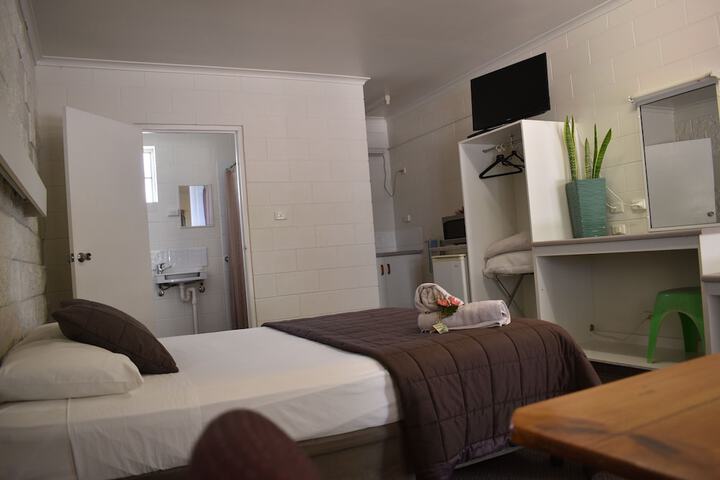 Room 8 of 41