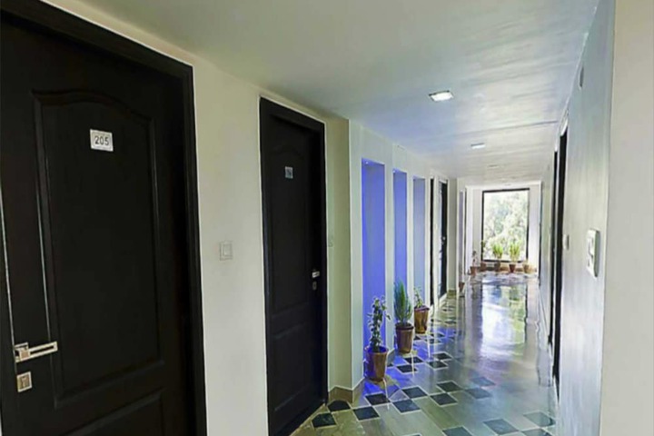 Hotel Interior 4 of 35