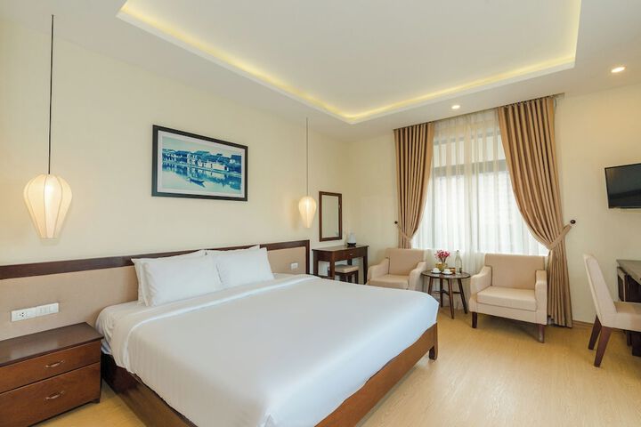 Room 6 of 73
