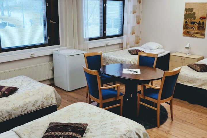 Room 9 of 19