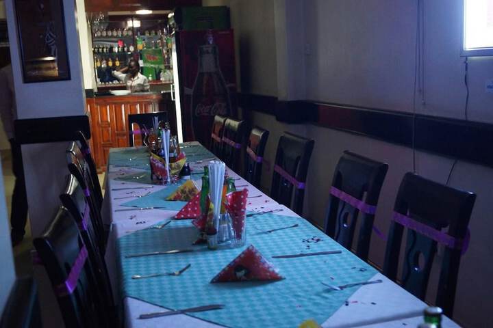 Dining 21 of 31