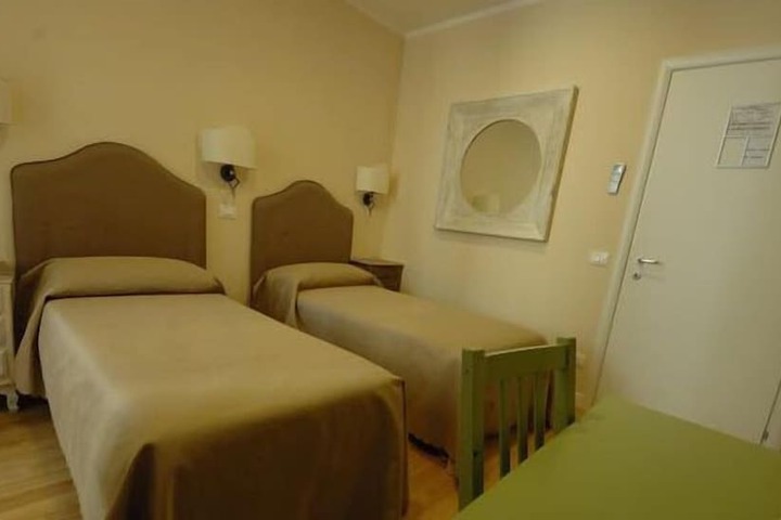 Room 19 of 32