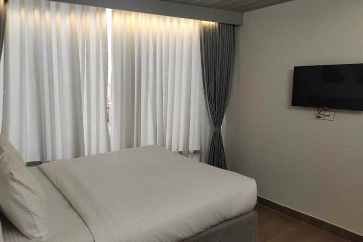 Room 3 of 30