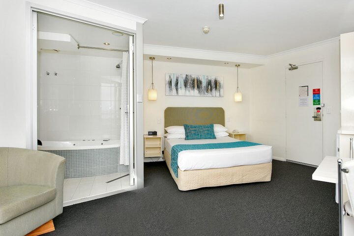 Room 13 of 62
