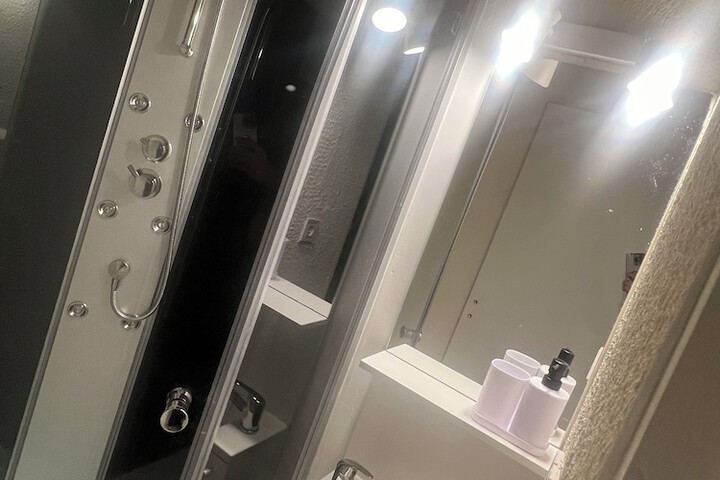 Room 40 of 51
