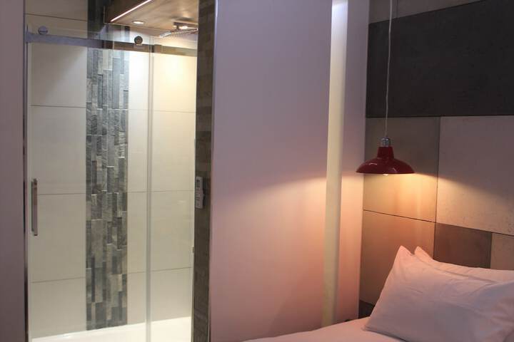 Room 34 of 52