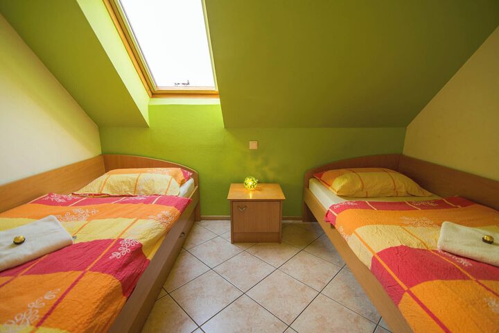 Room 17 of 74