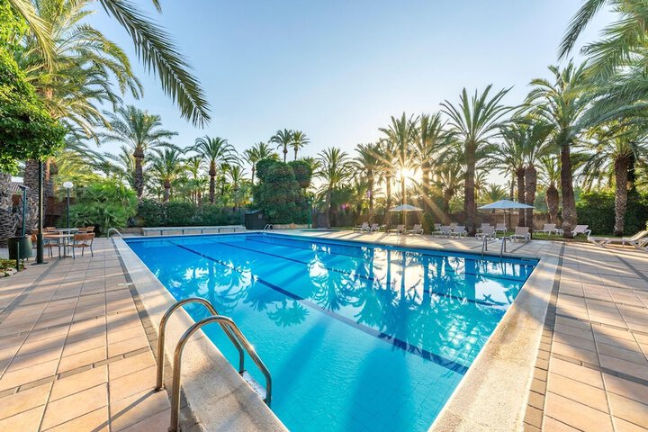 Pools & Facilities