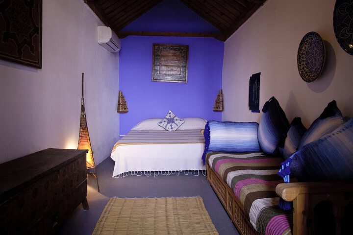 Room 28 of 65