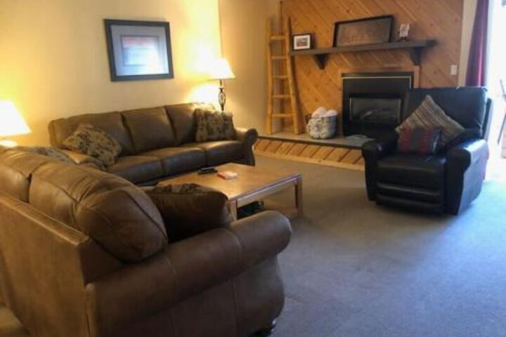 Sundowner T11 2 Bathrooms Condo in Breckenridge, CO