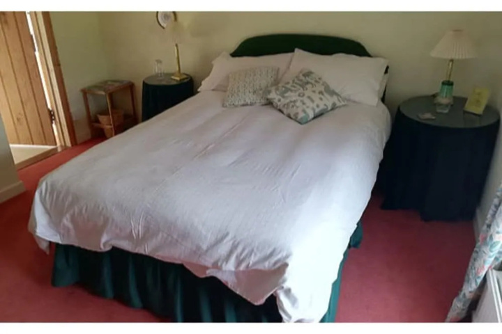 Room 5 of 14