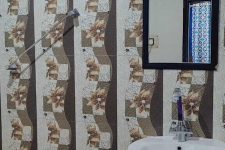 Room 10 of 21