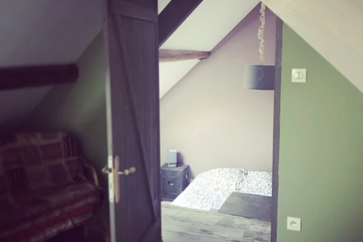 Room 4 of 11